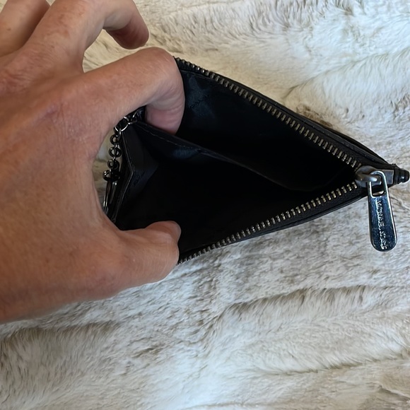 Michael Kors Keychain Wallet - Picture 4 of 5